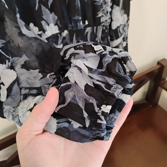 White House Black Market Monochrome Floral Dress - Picture 8 of 10